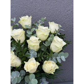 PAŞABAHÇE VAZODA 11'LI BEYAZ GÜL